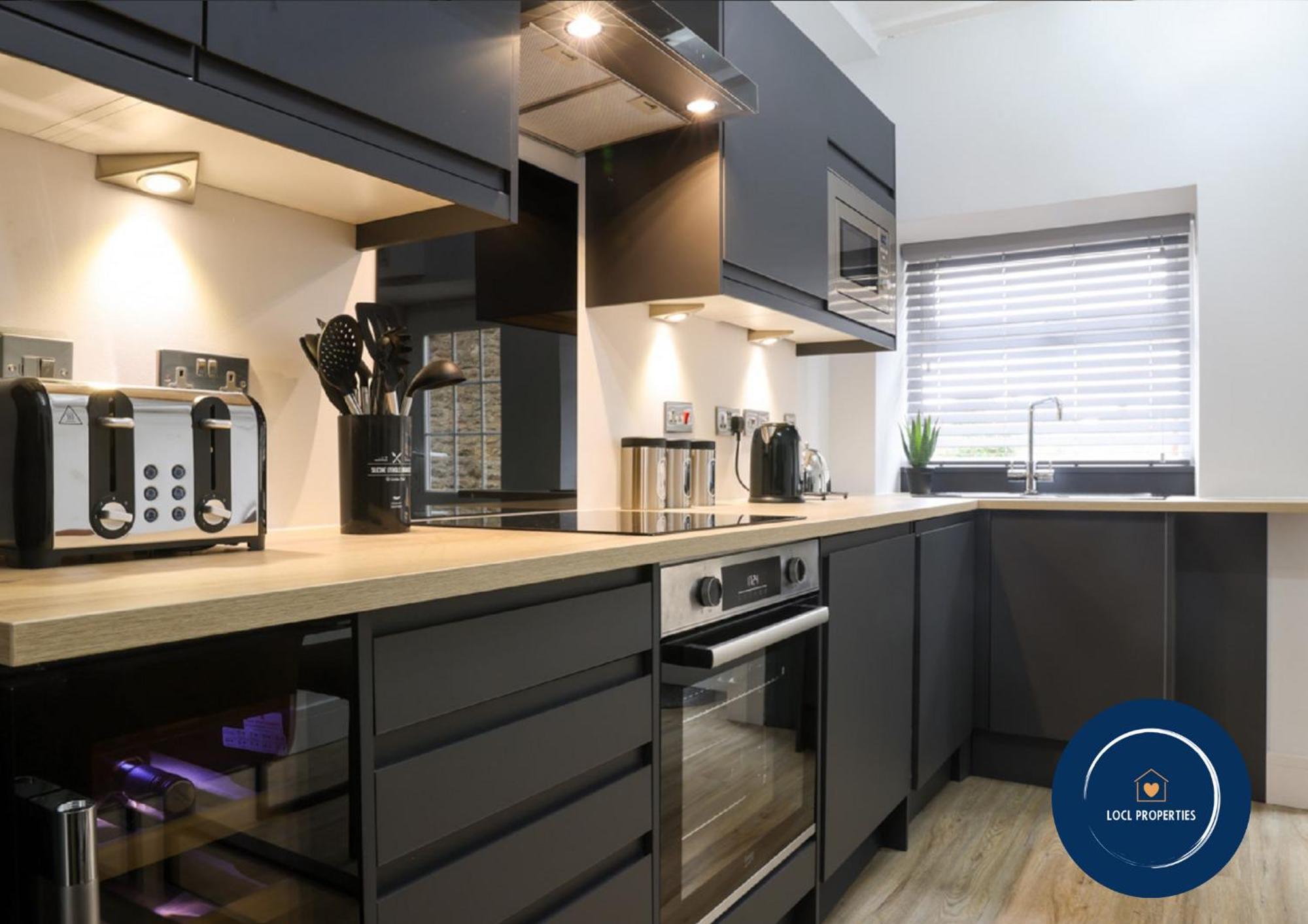 Beam End - Modern 2-bedroom Stone *