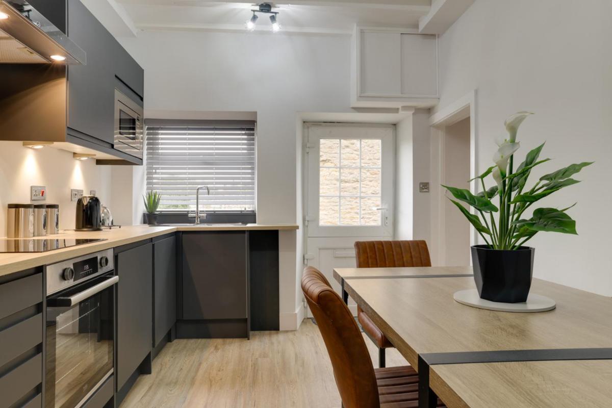 Beam End - Modern 2-bedroom Stone *
